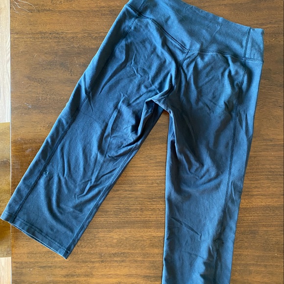 Nike Dri-Fir Capri - Picture 2 of 4